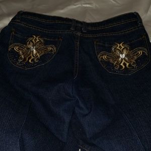 Re-poshing! Elite brand jeans (too small for me)